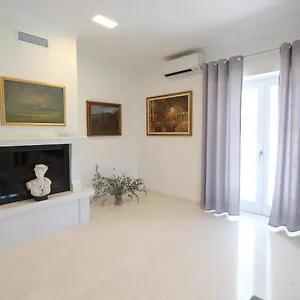 Minu Villa